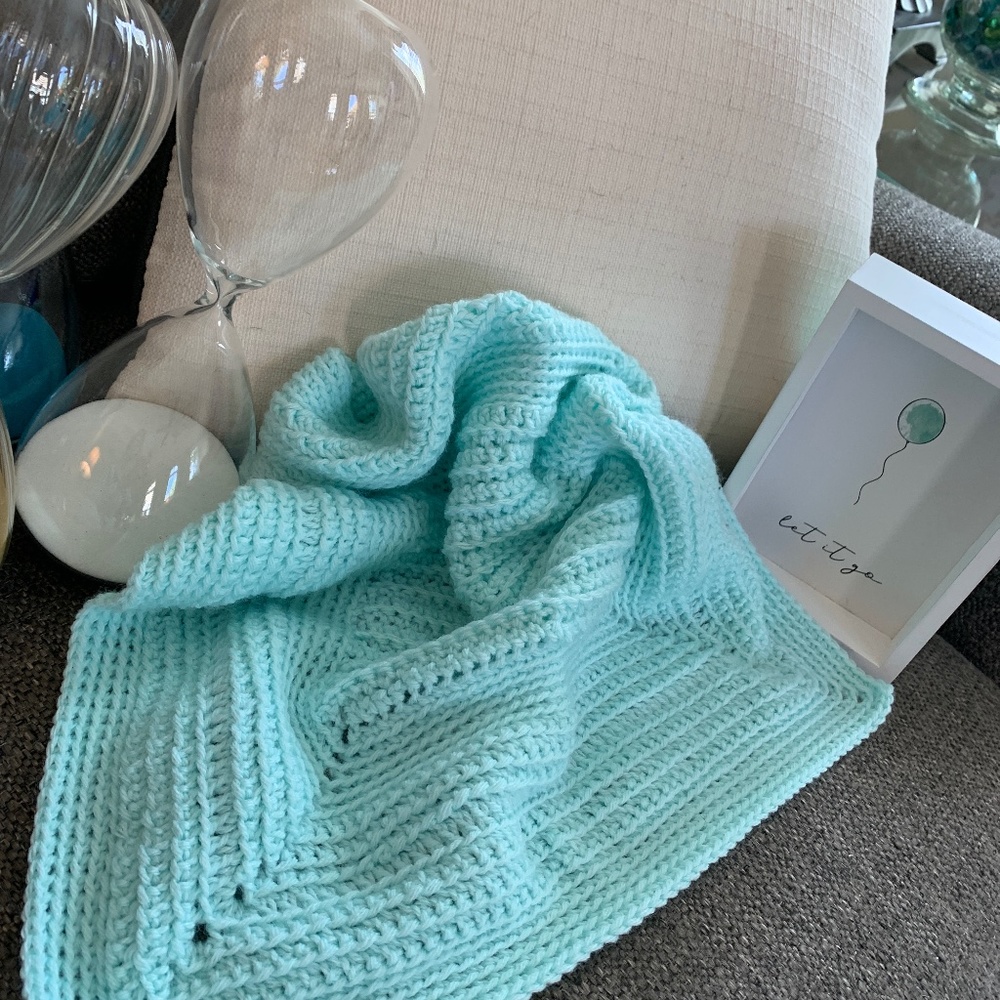 “Tranquil” a lovey lovingly made by hand in the USA - Picture 2 of 4